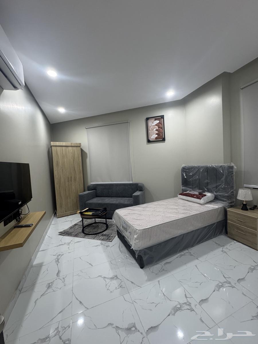 شقة 32 غرف في القادسية 8