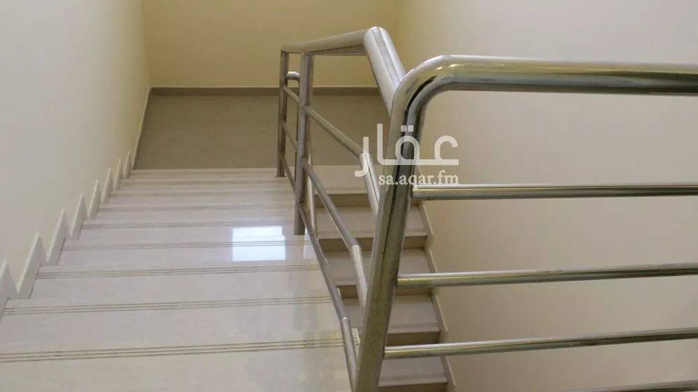 فيلا 3 غرف في العليا 5