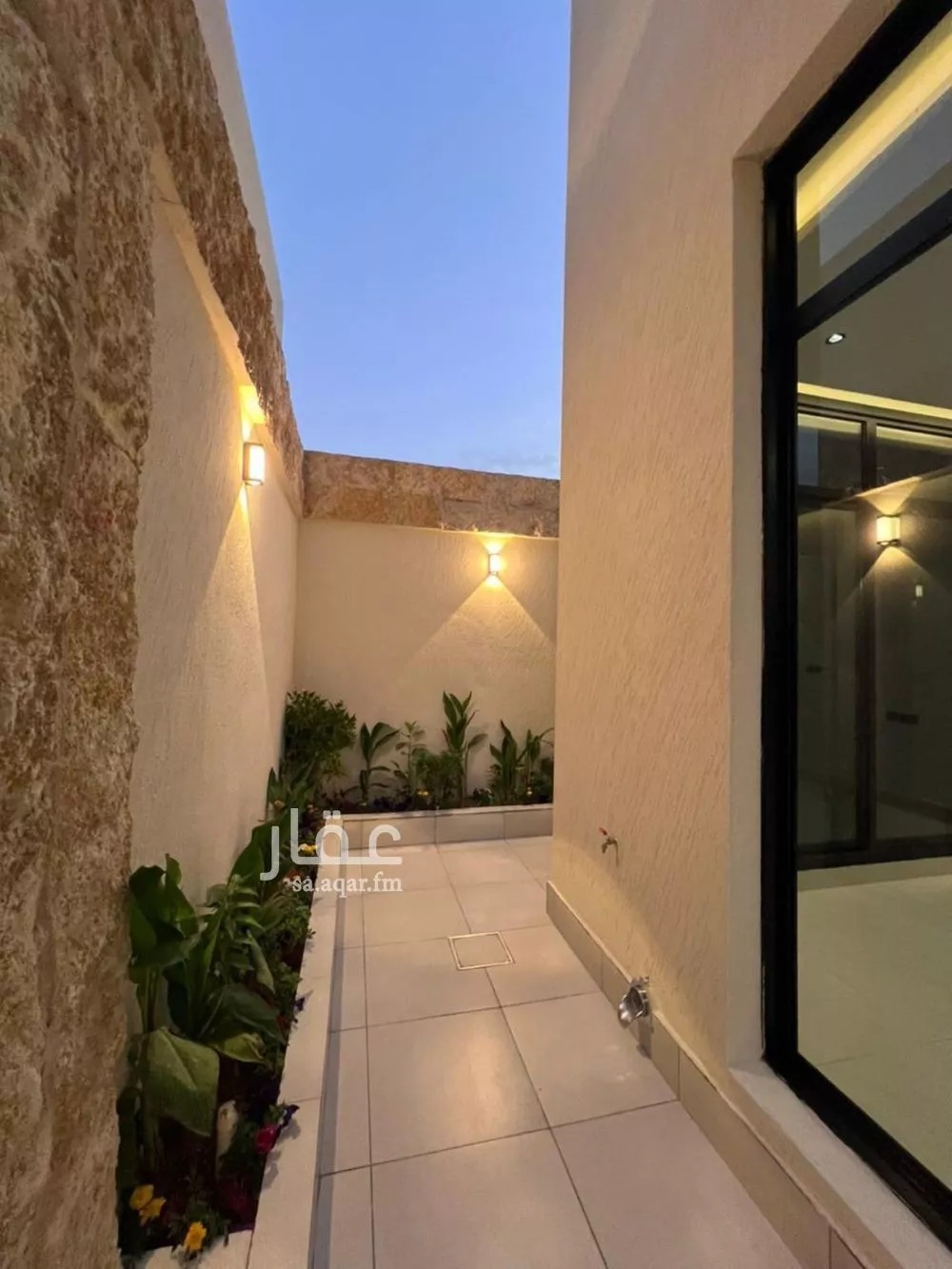 فيلا 6 غرف في النرجس 2