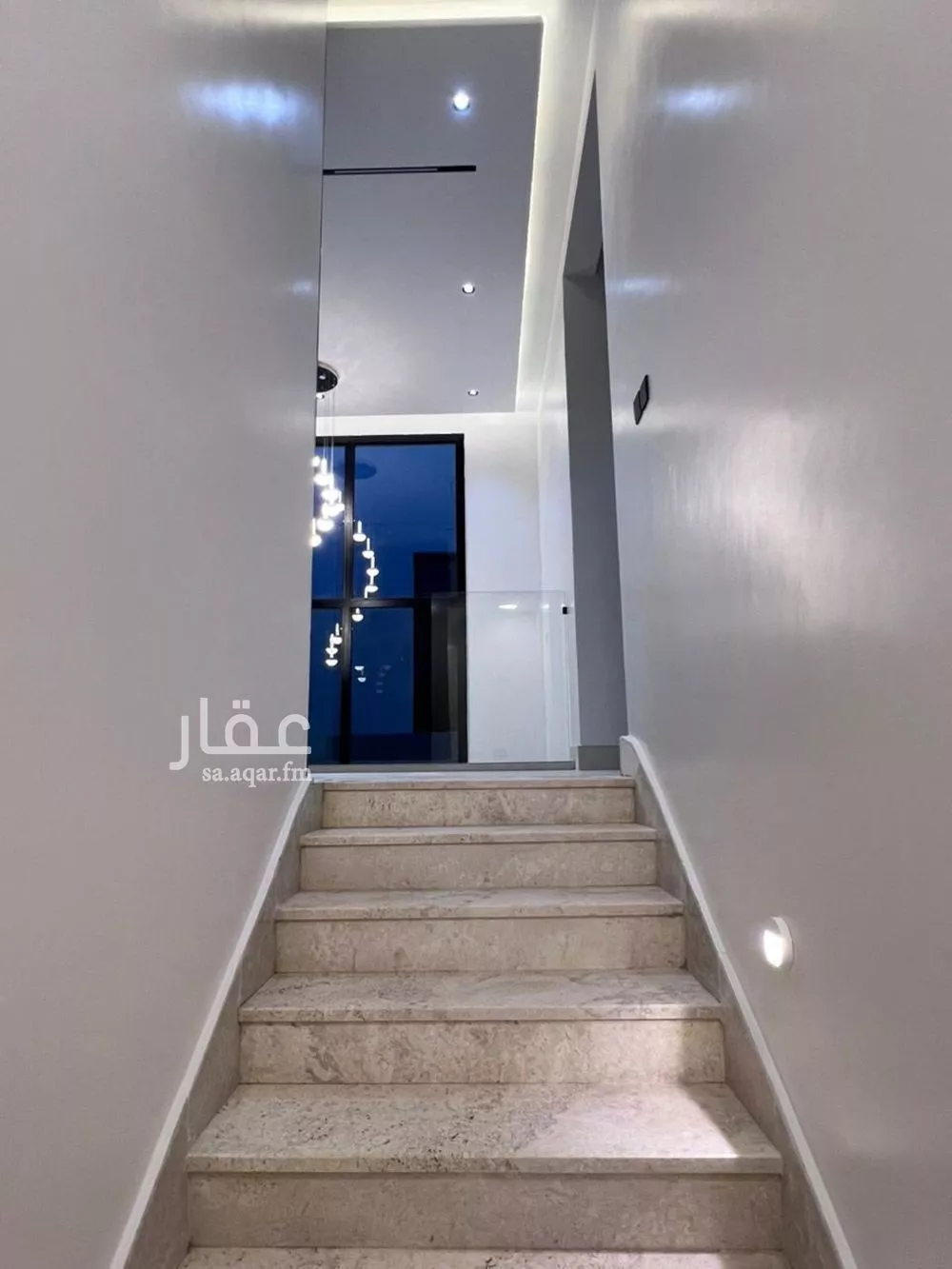 فيلا 6 غرف في النرجس 20