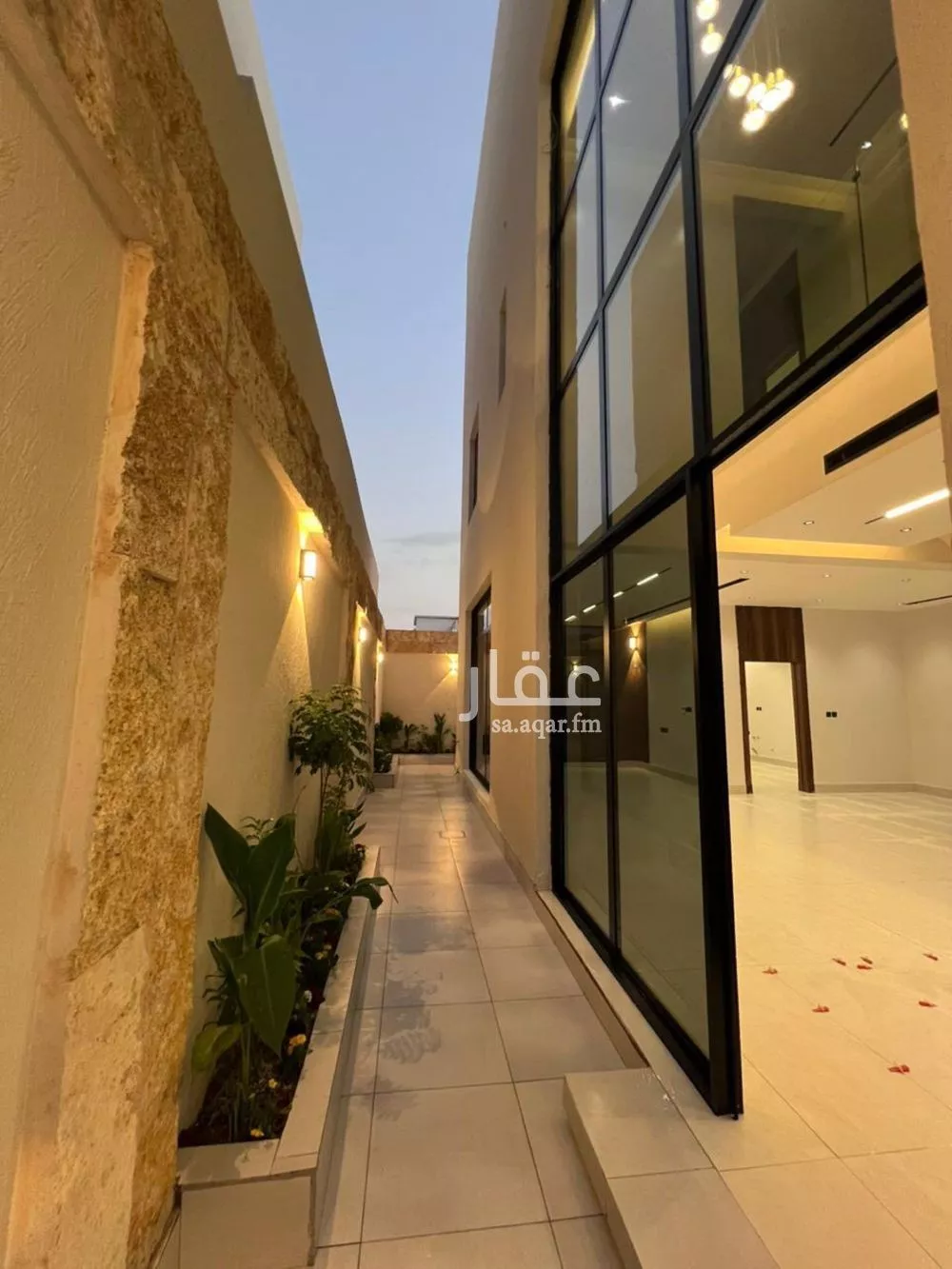 فيلا 6 غرف في النرجس 3