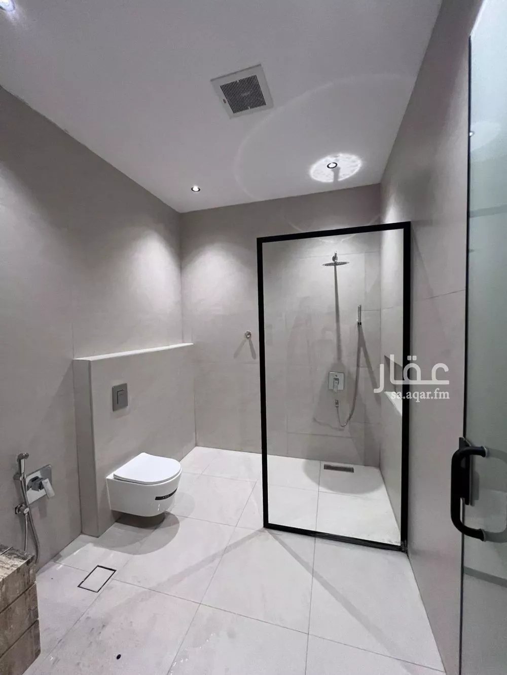 فيلا 6 غرف في النرجس 6