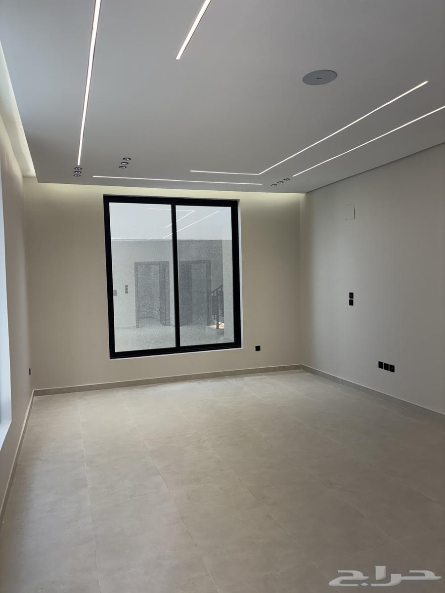 فيلا 6 غرف في ضاحية الملك فهد 14