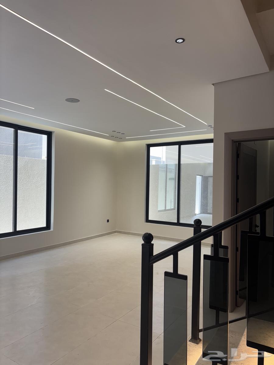 فيلا 6 غرف في ضاحية الملك فهد 9