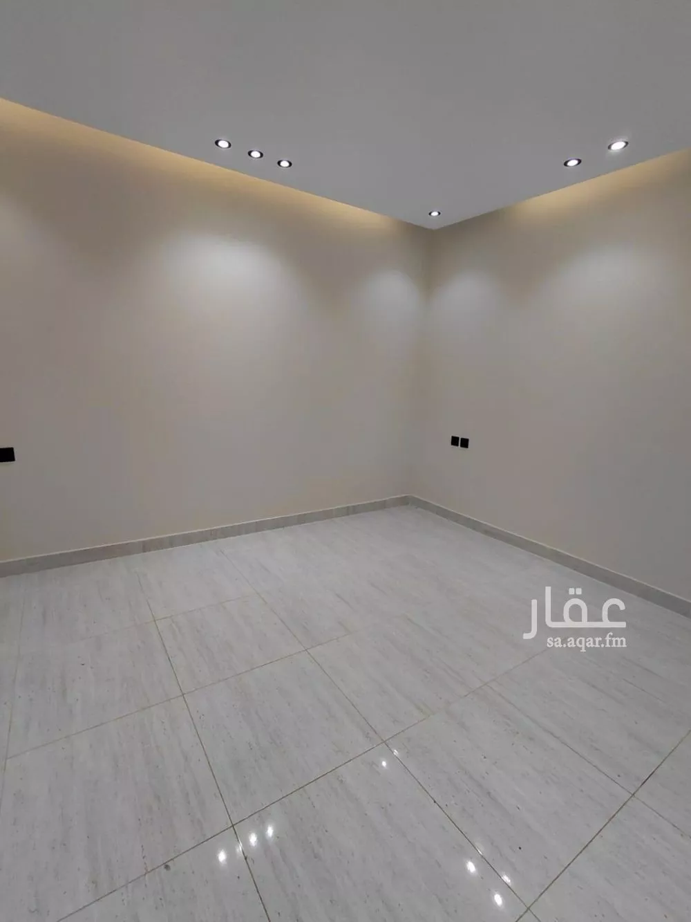 شقة 1 غرف في الخليج 4