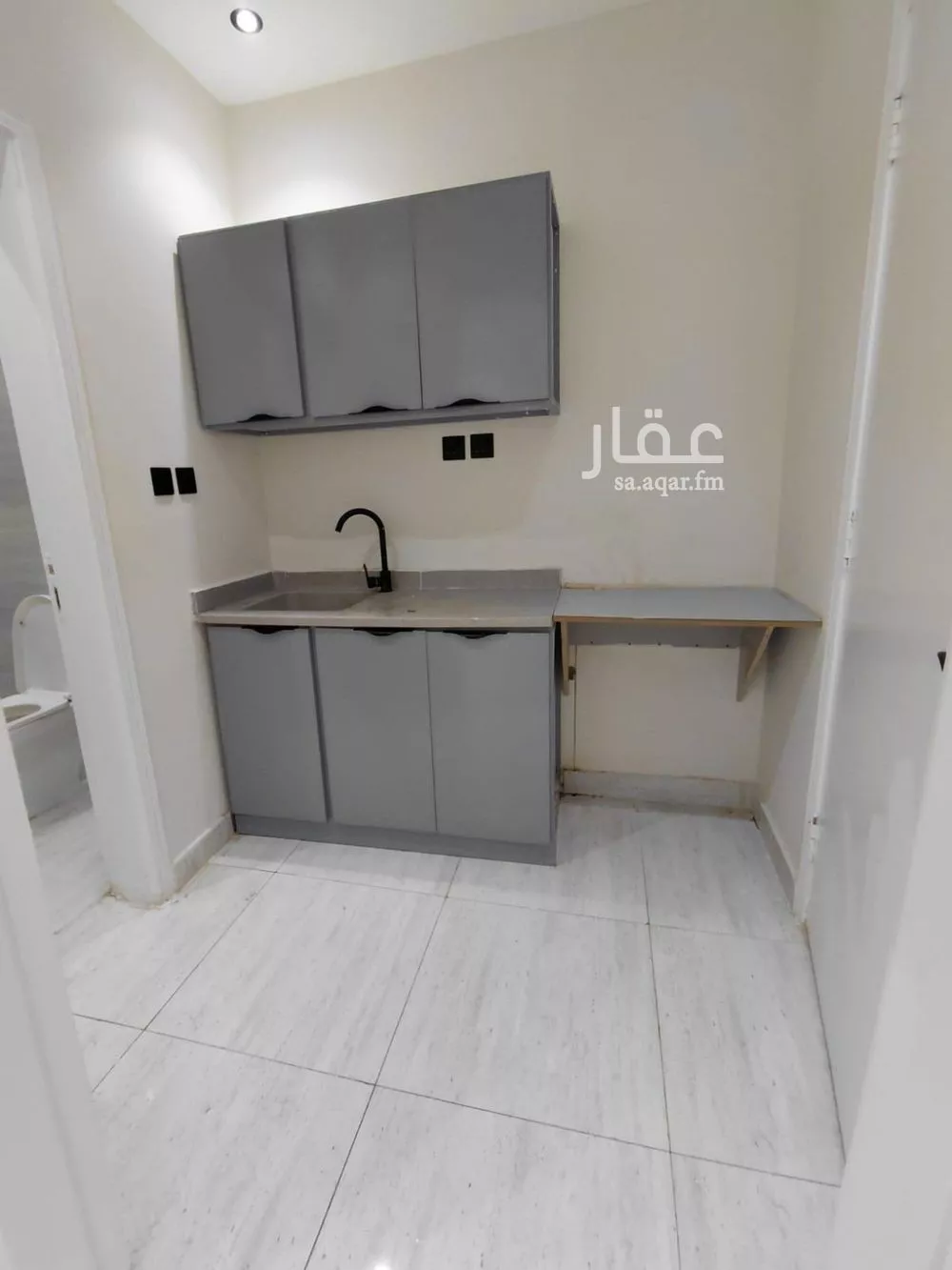 شقة 1 غرف في الخليج 5