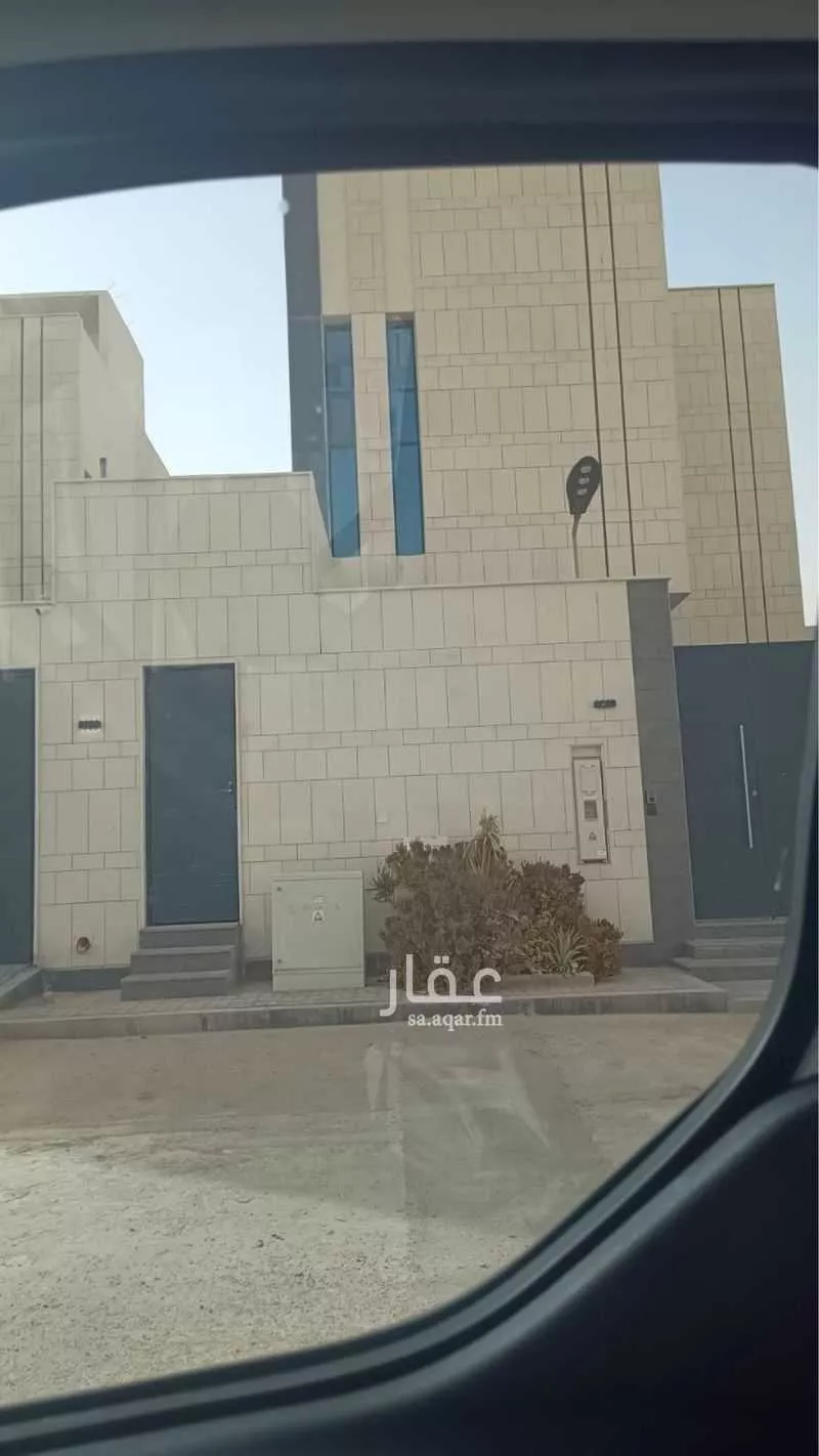 فيلا 7 غرف في العارض 2