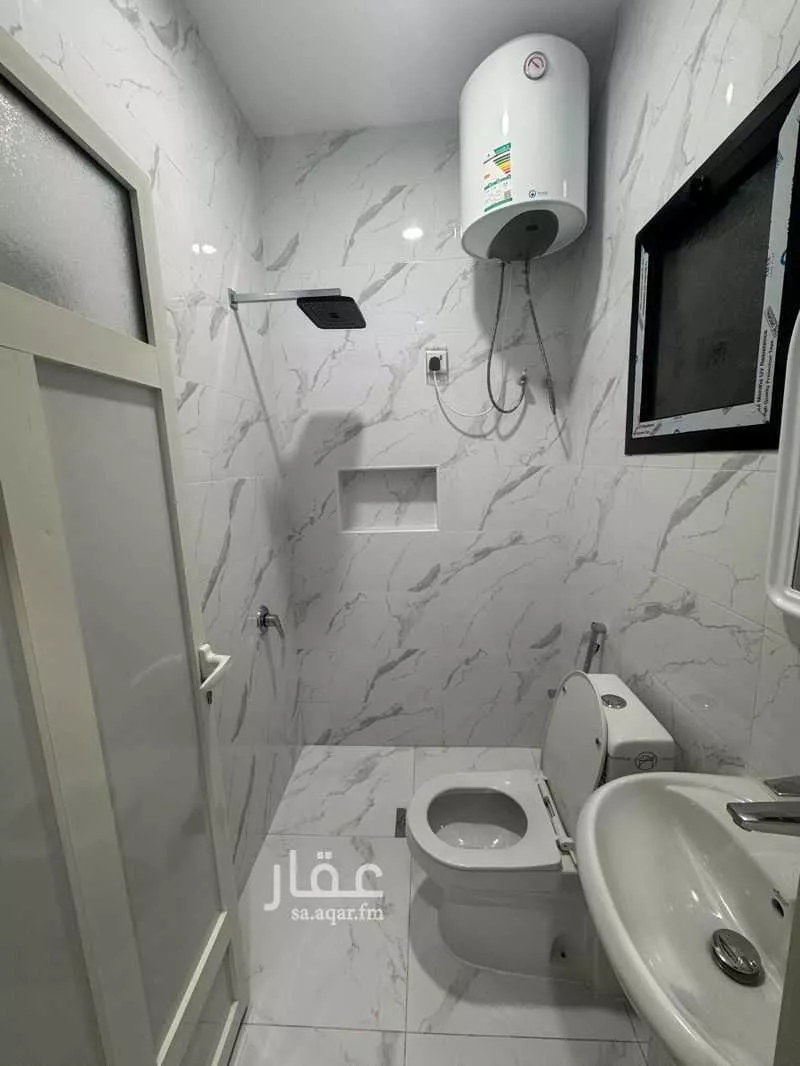 عمارة 216 م² في القادسية 11