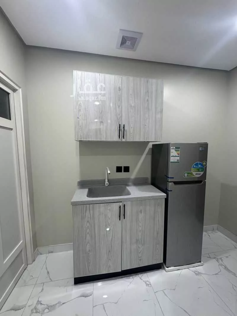 عمارة 216 م² في القادسية 9