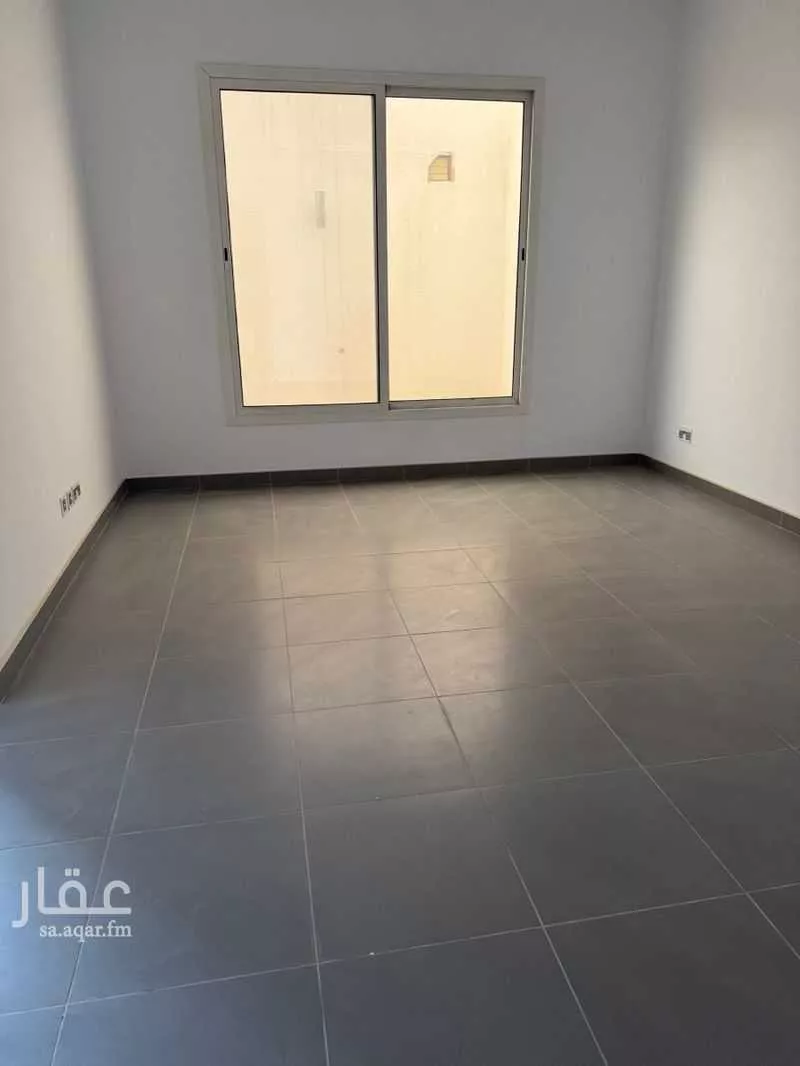 فيلا 4 غرف في الشرق 2