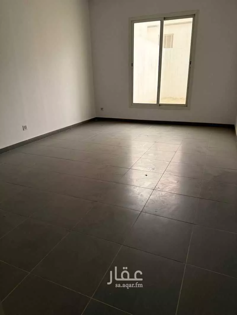 فيلا 4 غرف في الشرق 4