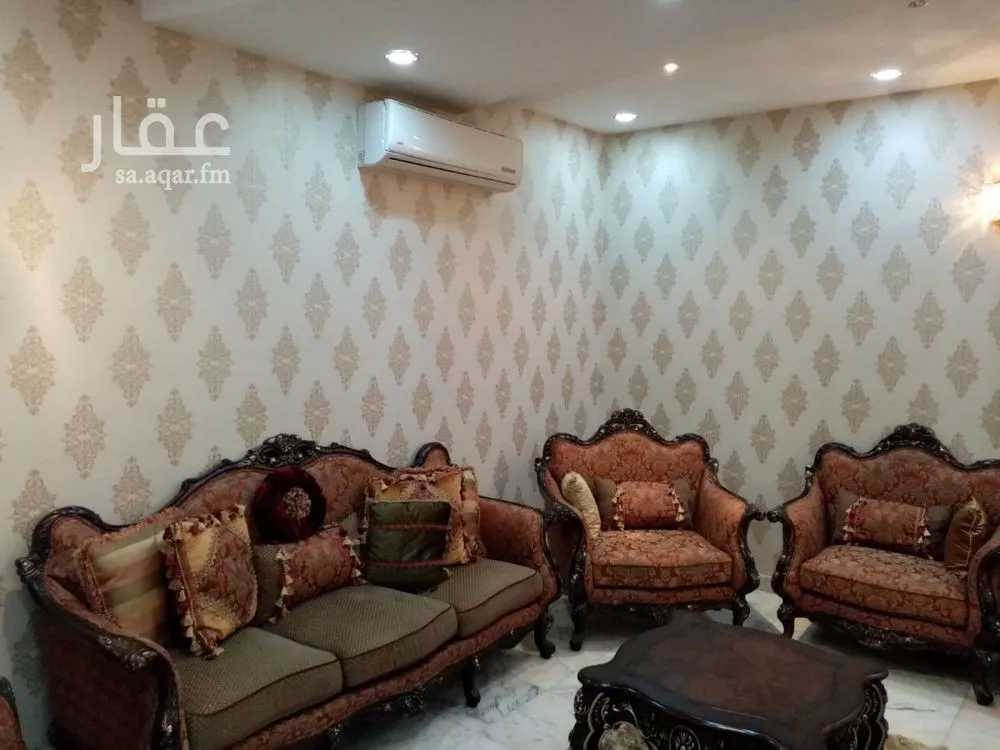 فيلا 7 غرف في لبن 7