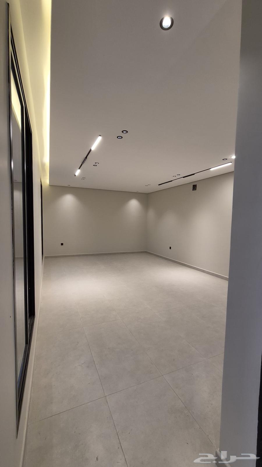 فيلا 9 غرف في العزيزية 3