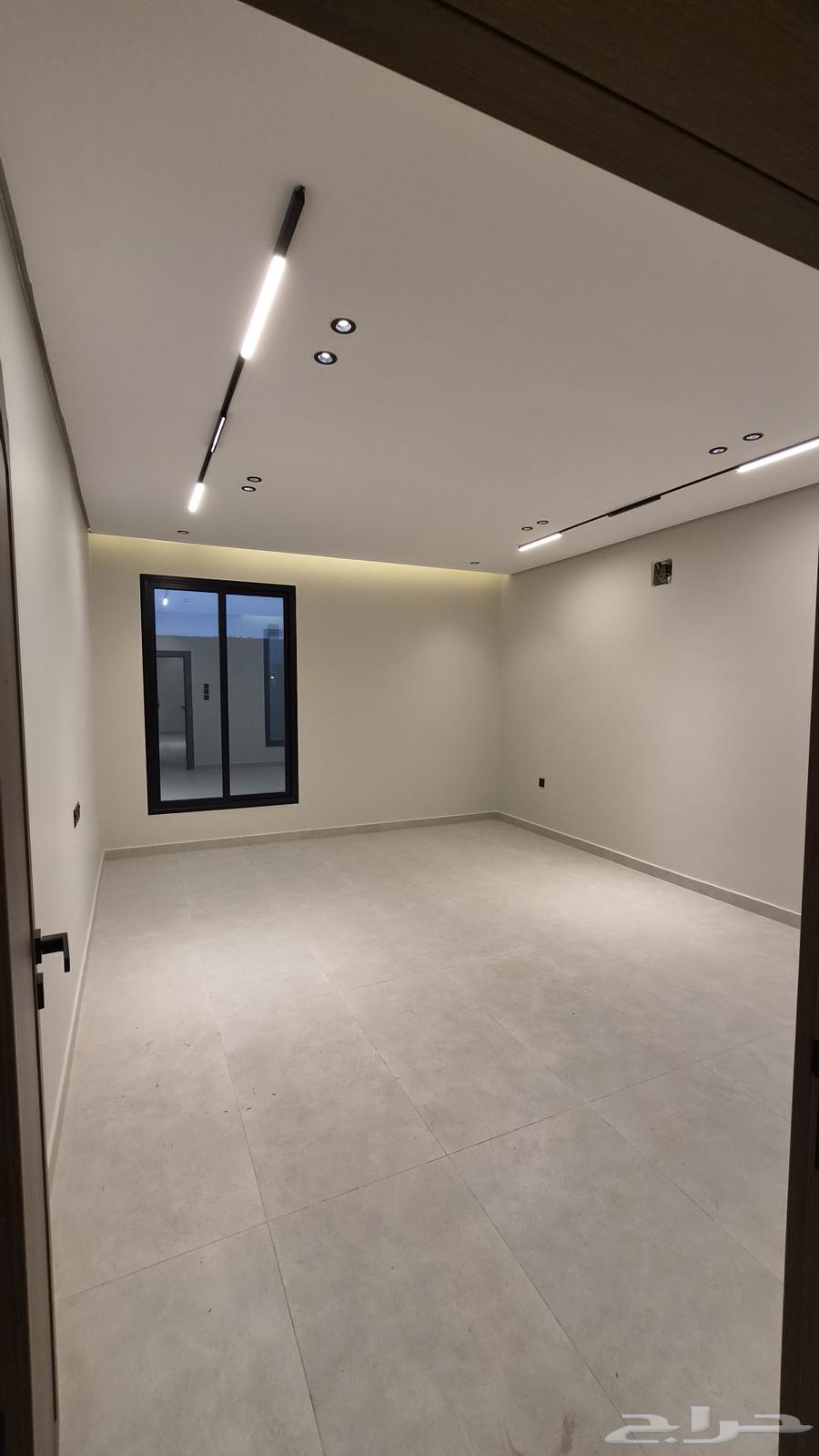 فيلا 9 غرف في العزيزية 5