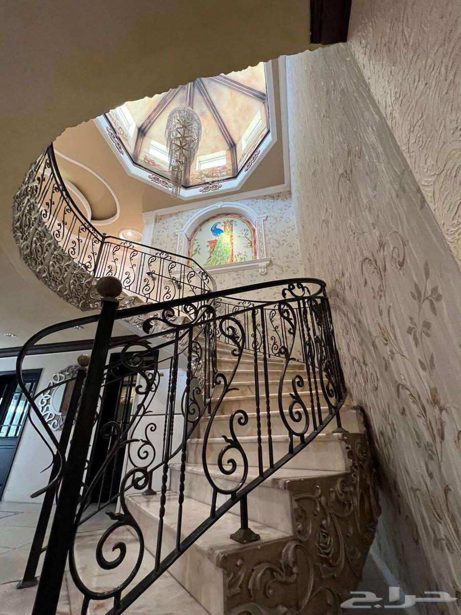 فيلا 9 غرف في الجامعة 17