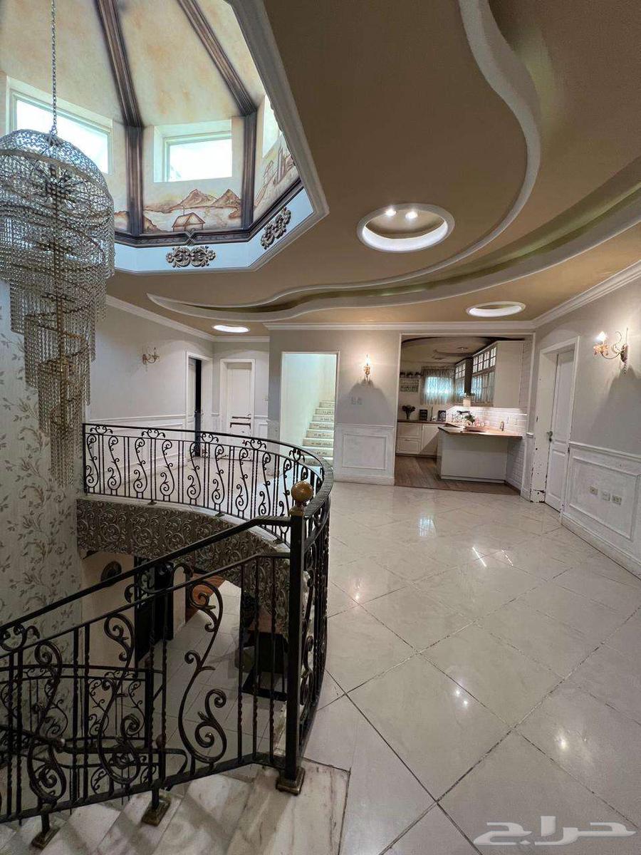 فيلا 9 غرف في الجامعة 18