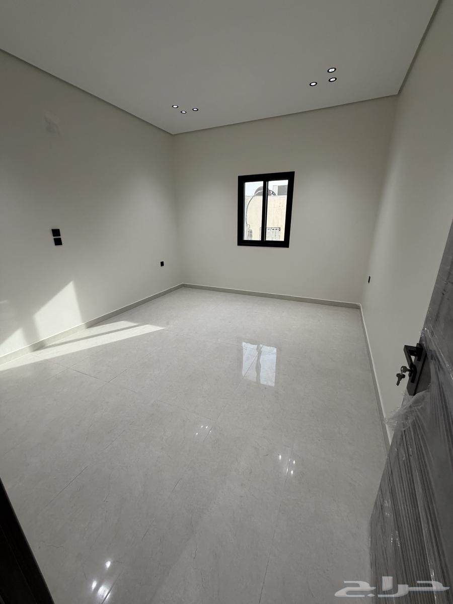 فيلا 9 غرف في احد 20