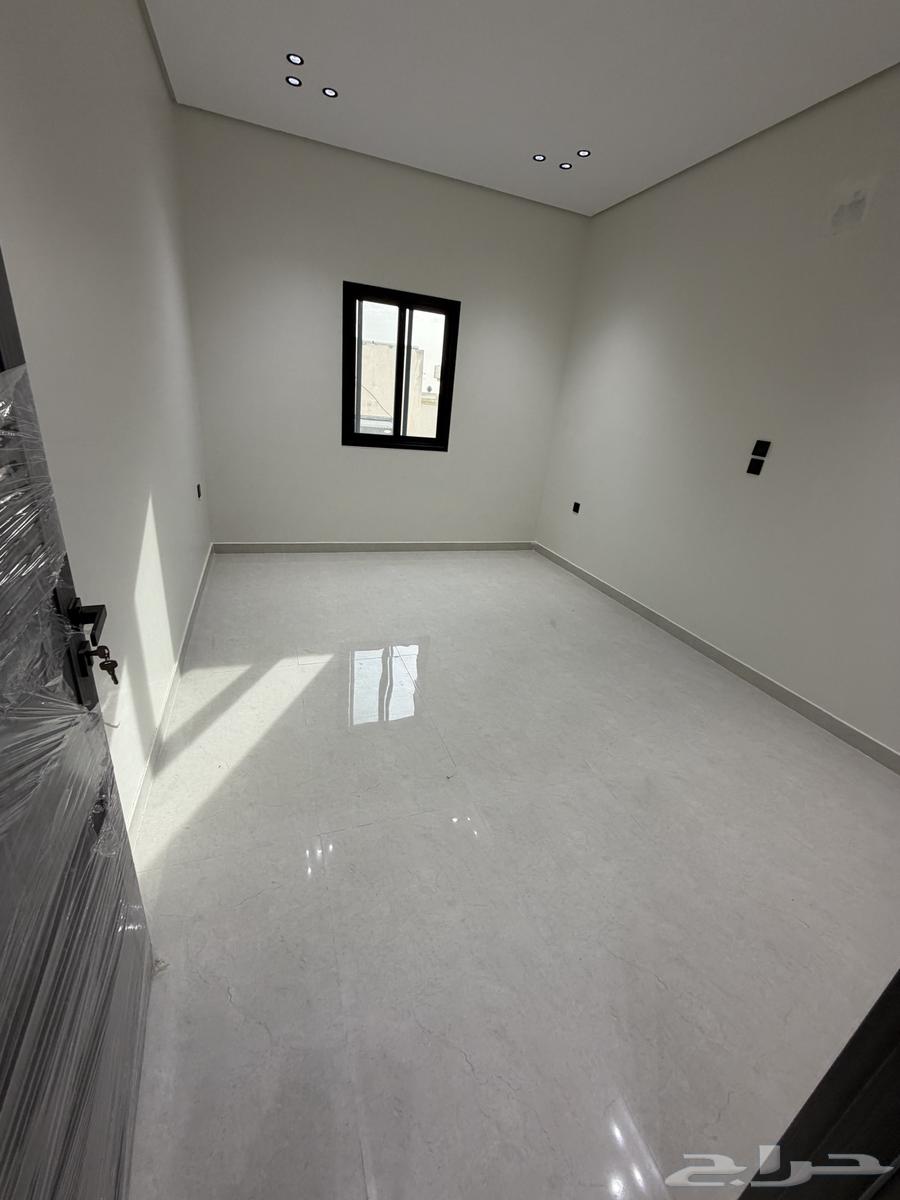 فيلا 9 غرف في احد 22