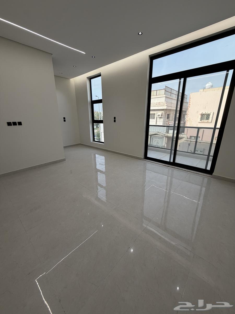 فيلا 9 غرف في احد 24