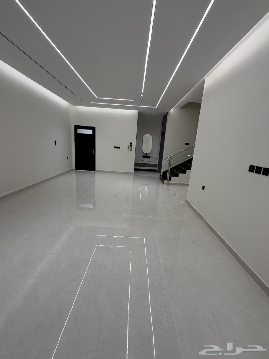 فيلا 9 غرف في احد 28