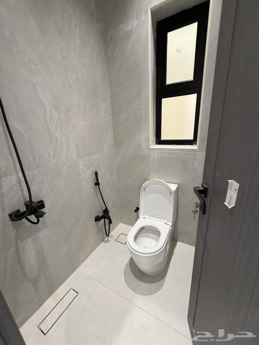 فيلا 9 غرف في احد 33