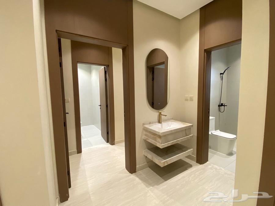 شقة 5 غرف في الملك فهد 10