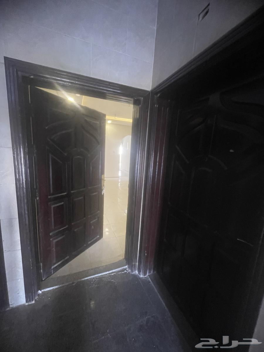 شقة 5 غرف في الفرنيسية الشرقية 3