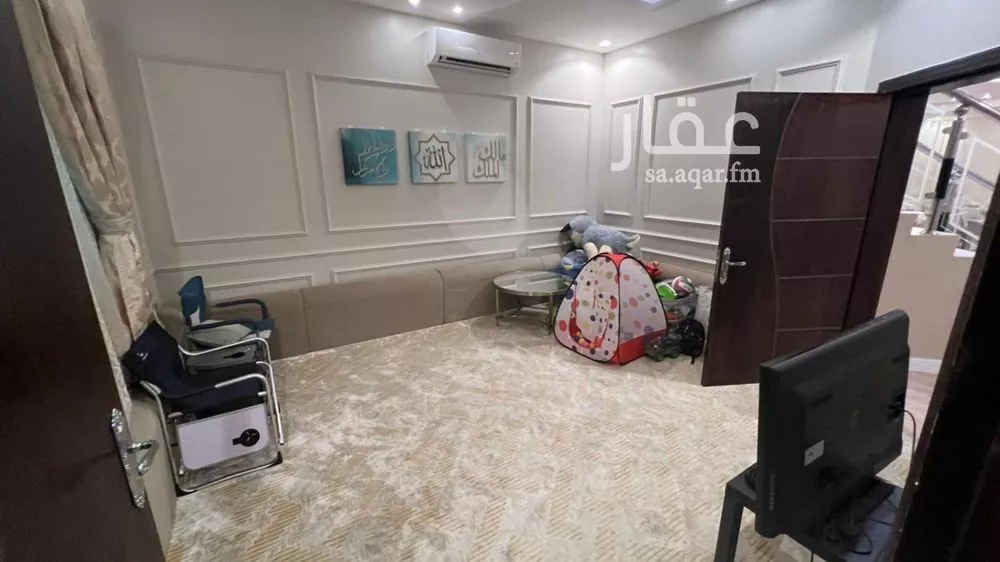 فيلا 5 غرف في العارض 2