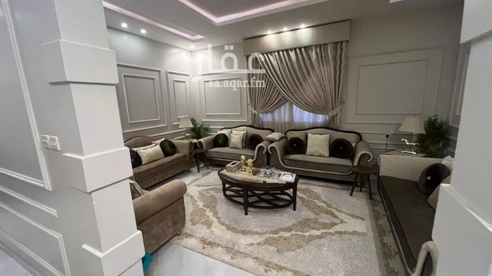 فيلا 5 غرف في العارض 3