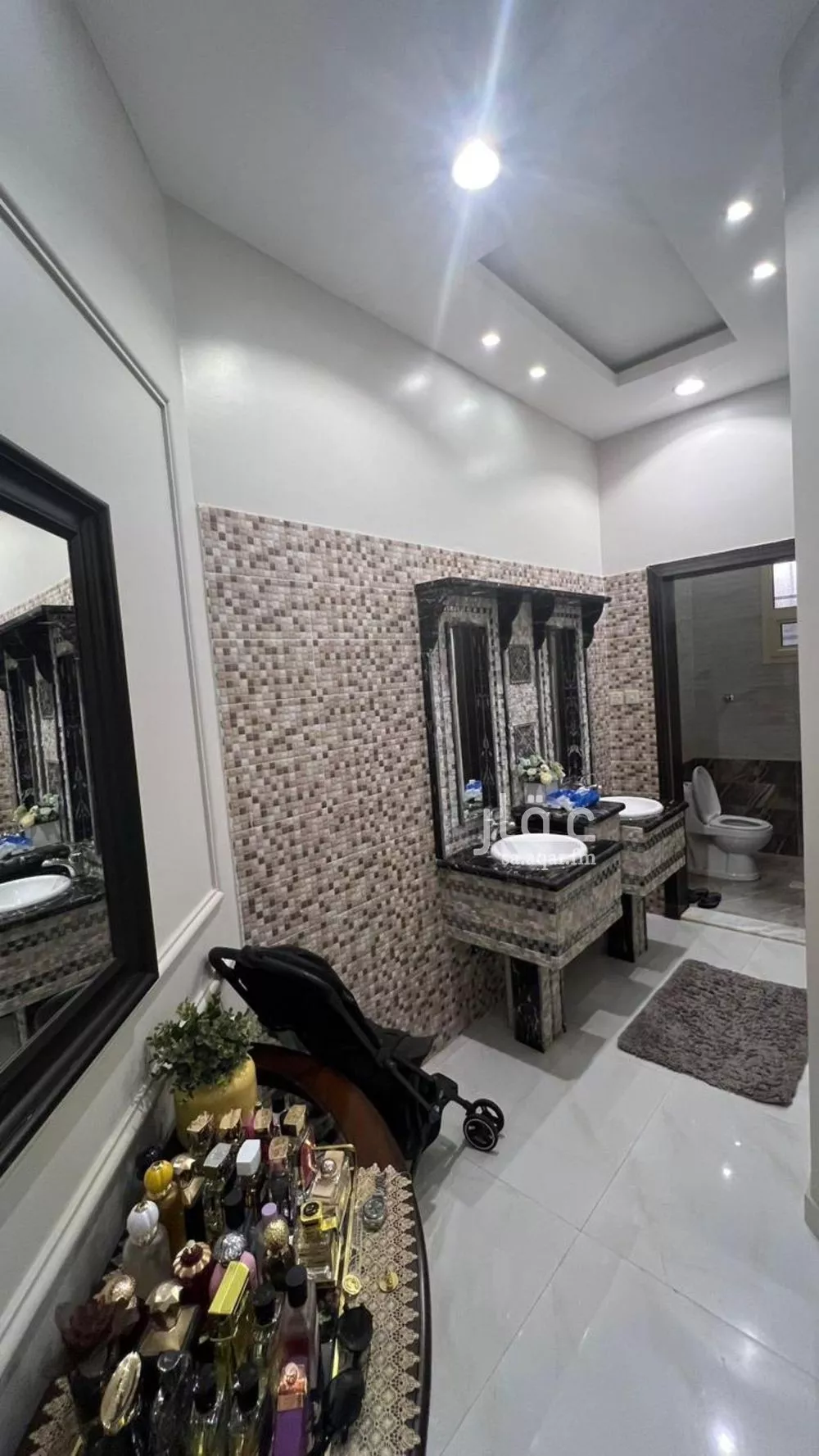 فيلا 5 غرف في العارض 6