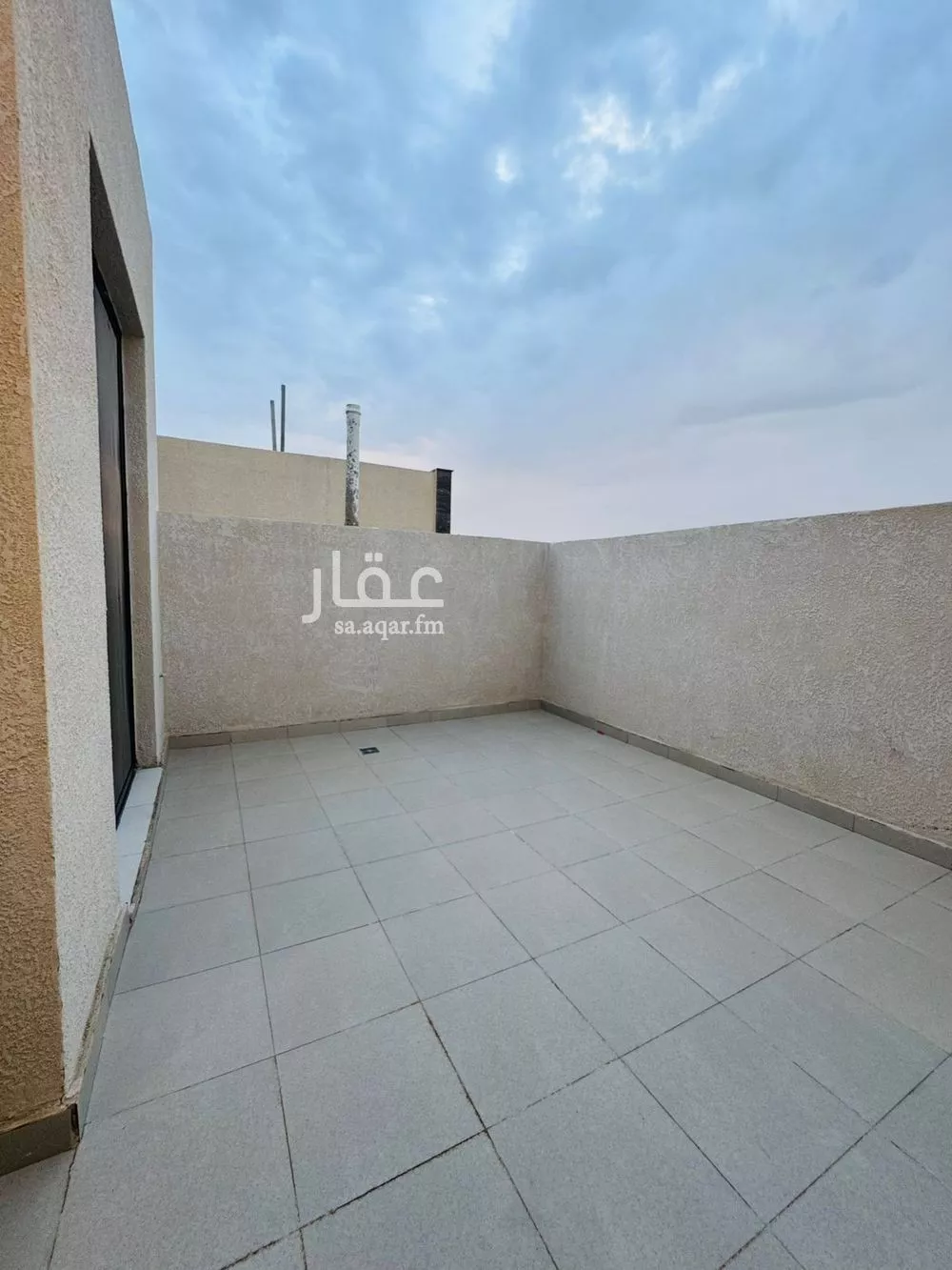 شقة 4 غرف في الجنادرية 7