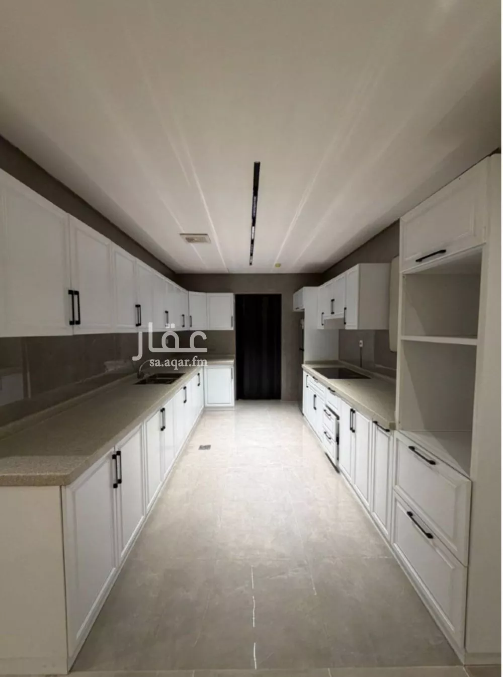 شقة 3 غرف في الملقا 5