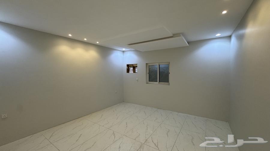 شقة 20 غرف في بطحاء قريش 11