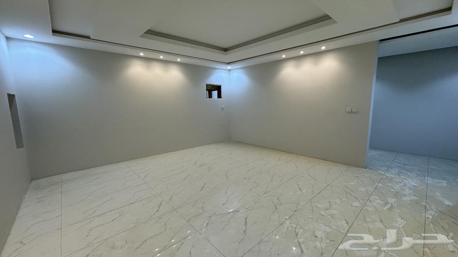 شقة 20 غرف في بطحاء قريش 12