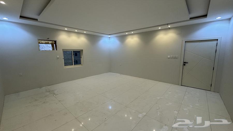شقة 20 غرف في بطحاء قريش 6