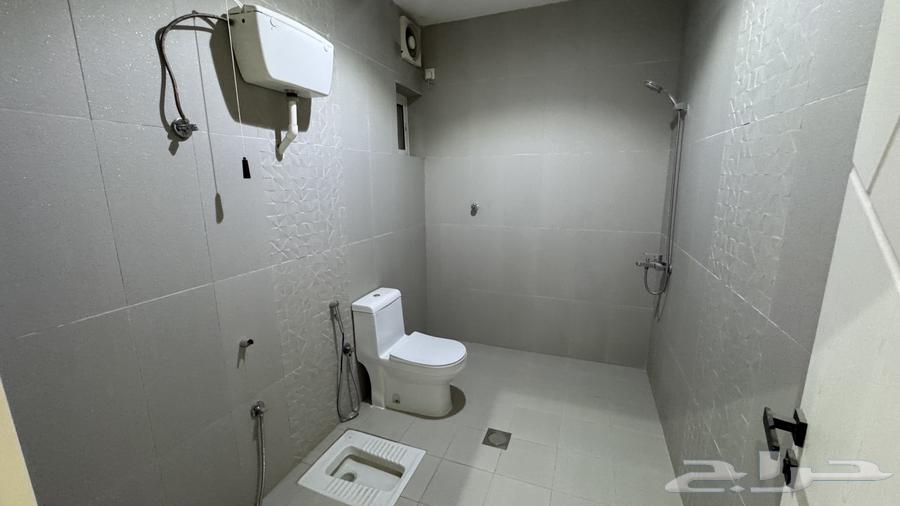 شقة 20 غرف في بطحاء قريش 8