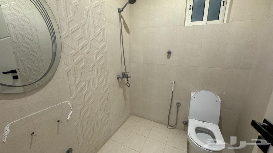 شقة 20 غرف في بطحاء قريش 9