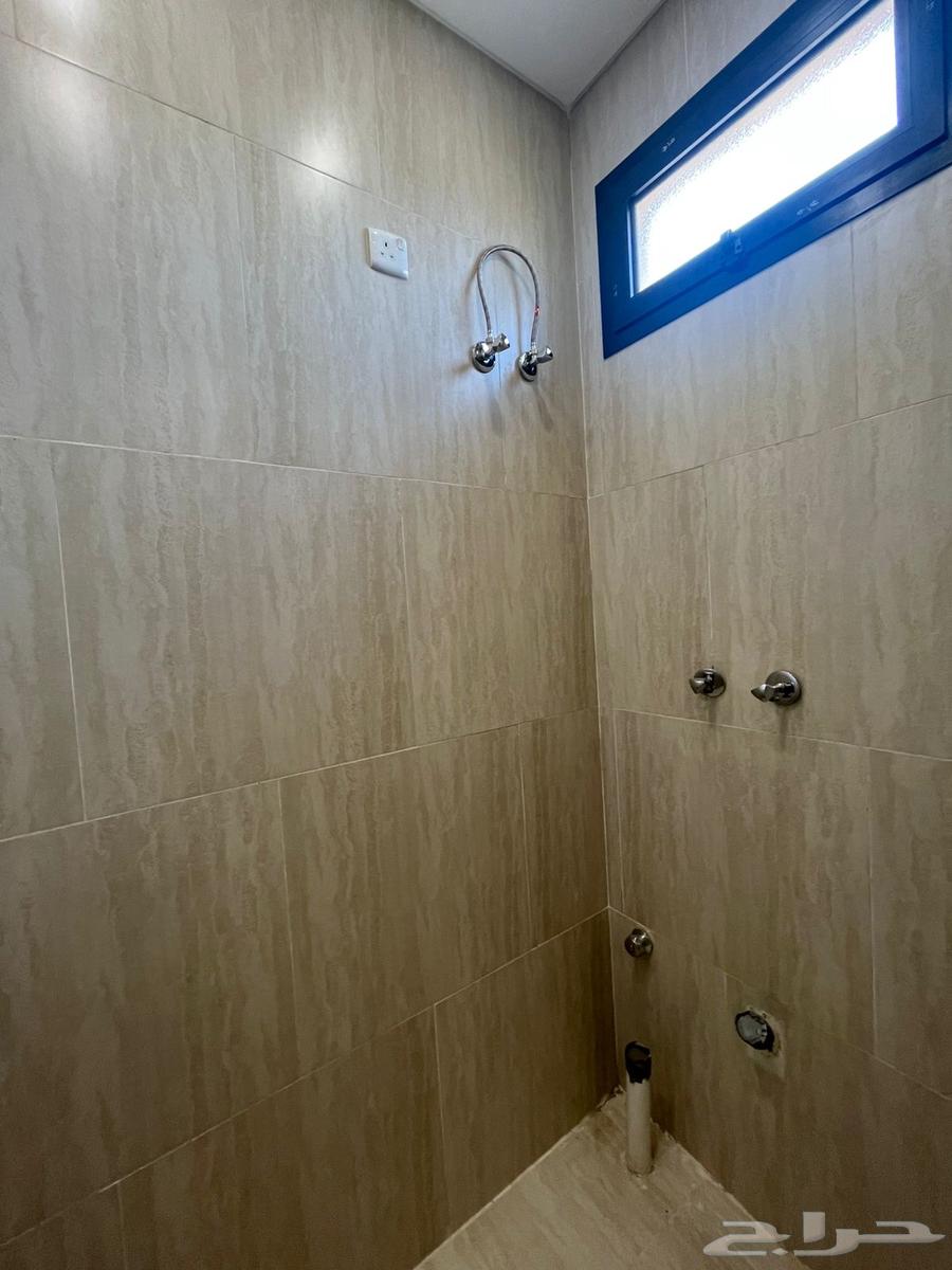 شقة 6 غرف في ولي العهد 12