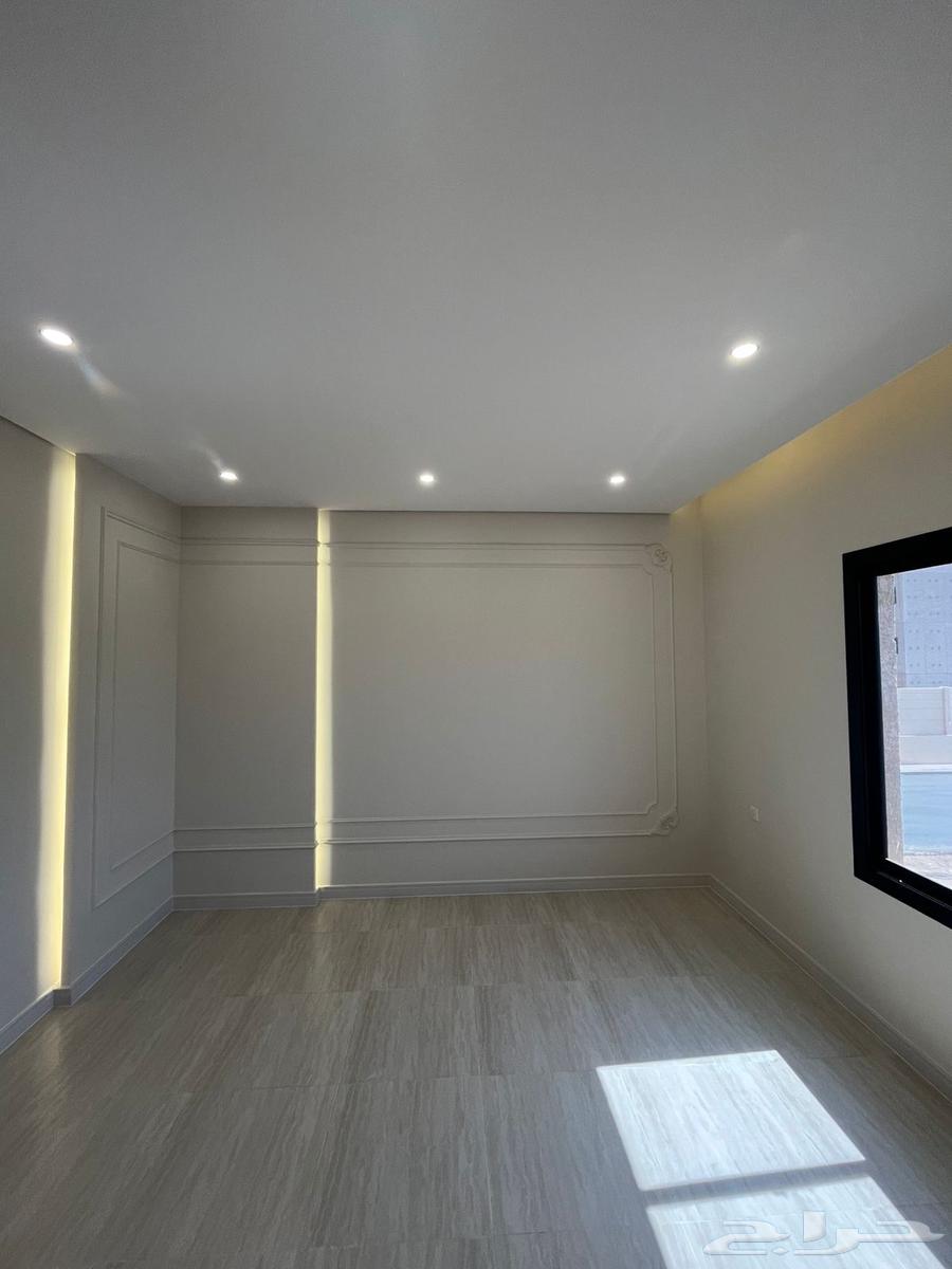 شقة 6 غرف في ولي العهد 13