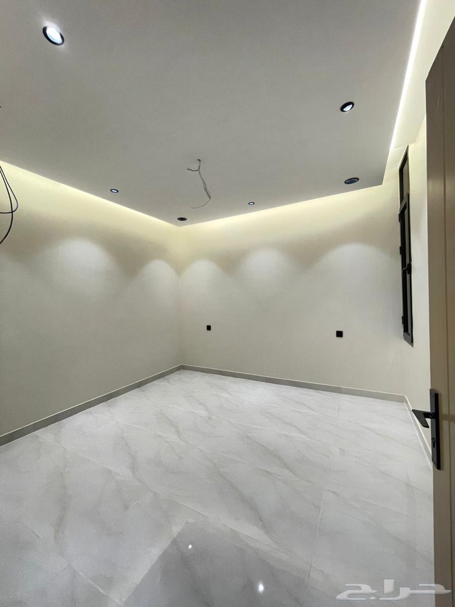 شقة 5 غرف في الملك فهد 5