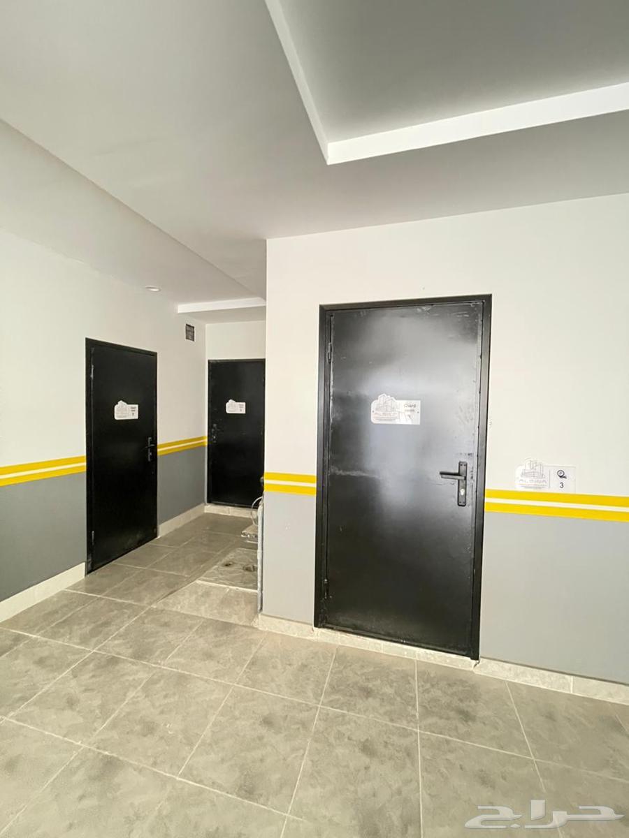 شقة 5 غرف في الملك فهد 8