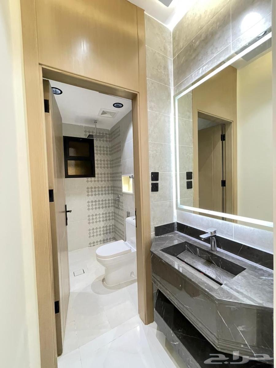 شقة 5 غرف في الملك فهد 9