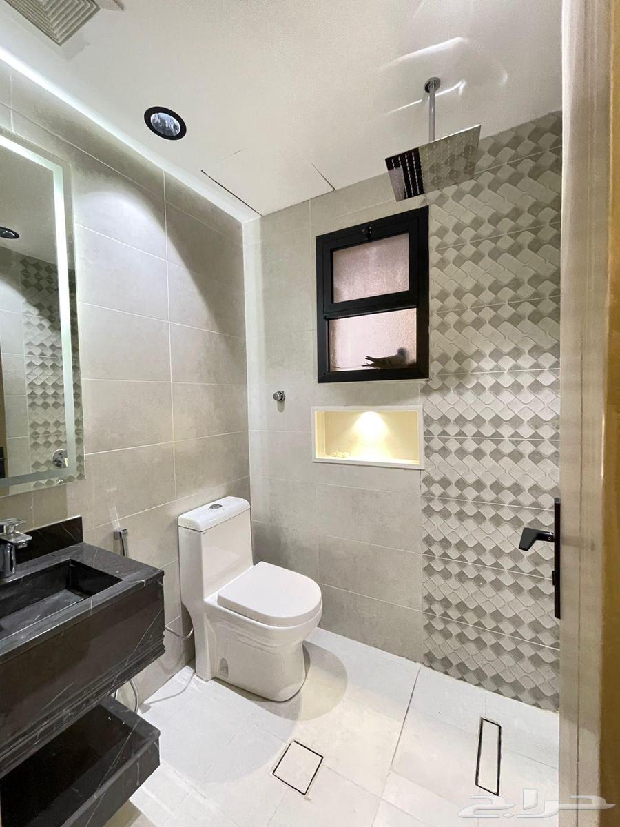 شقة 5 غرف في الملك فهد 10