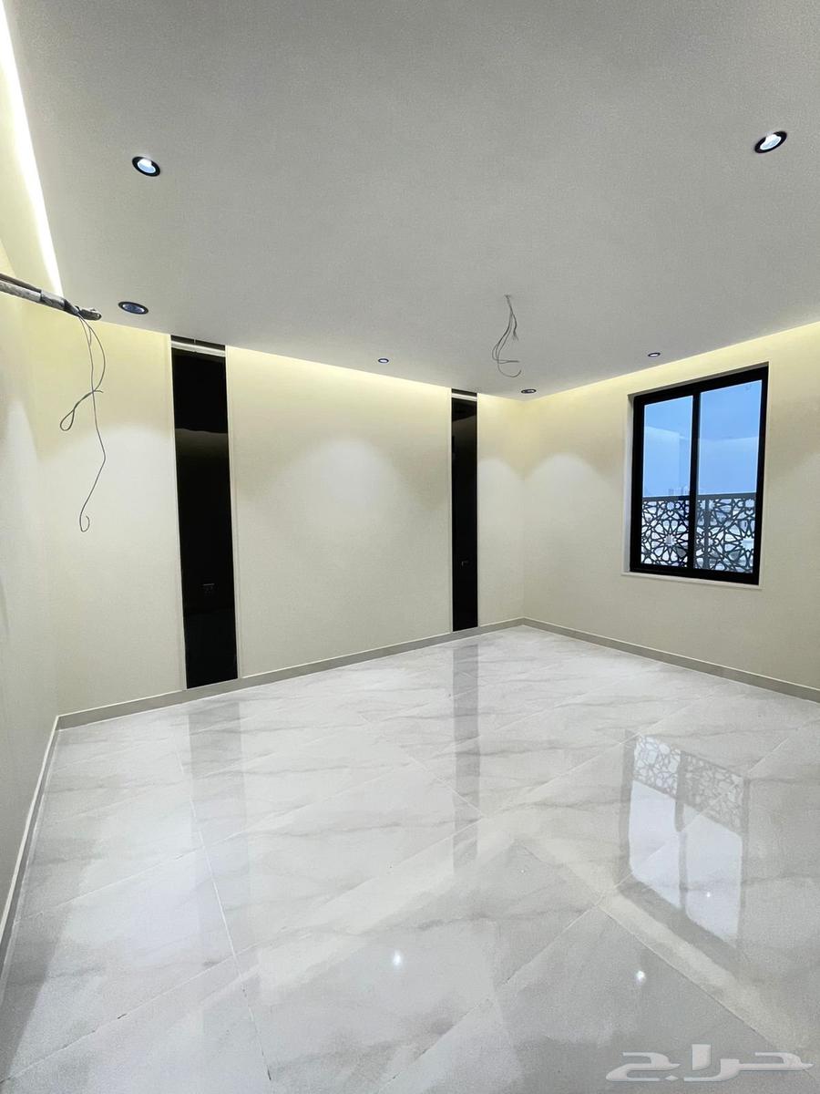 شقة 5 غرف في الملك فهد 9