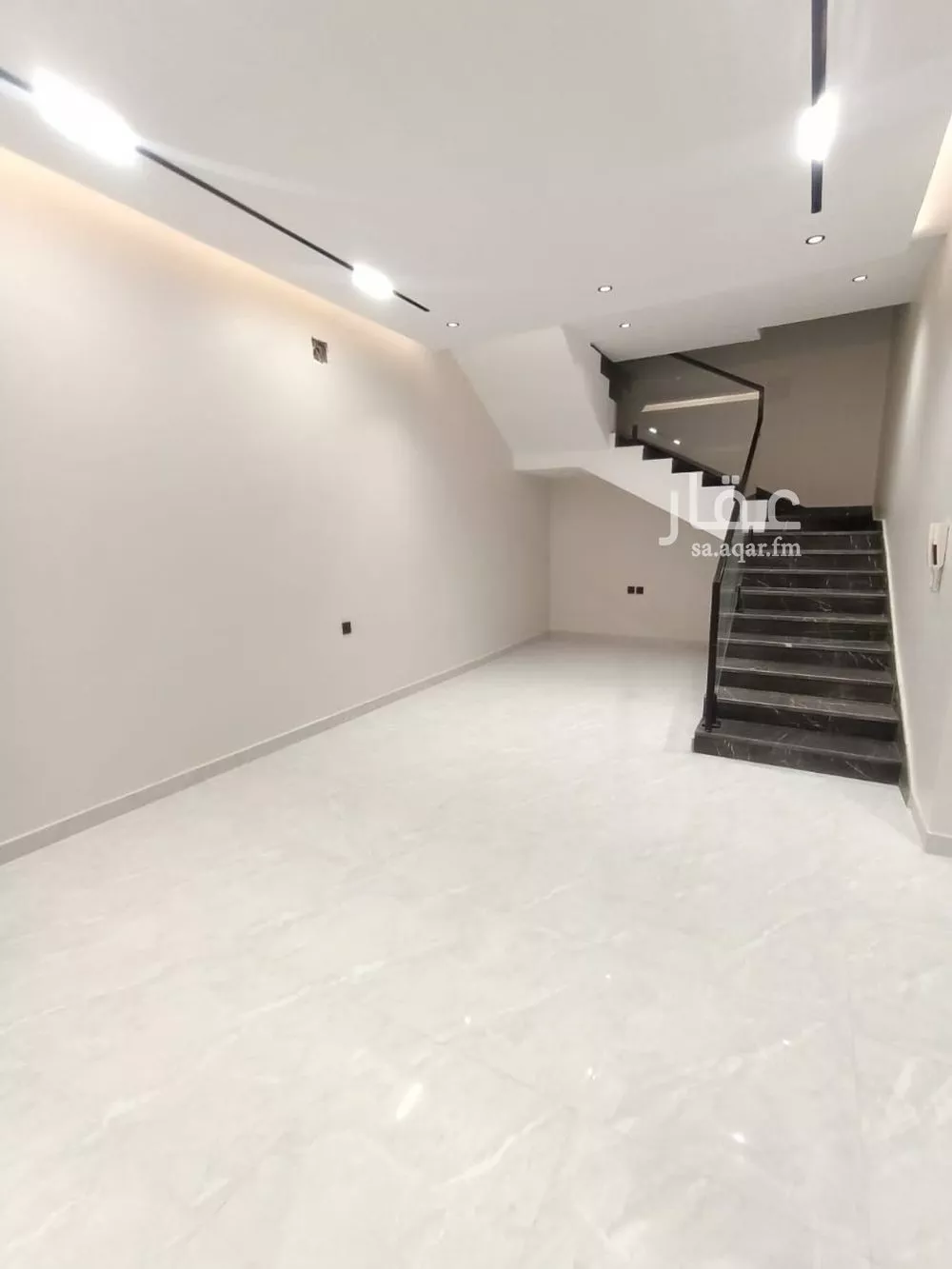 شقة 5 غرف في المونسية 2