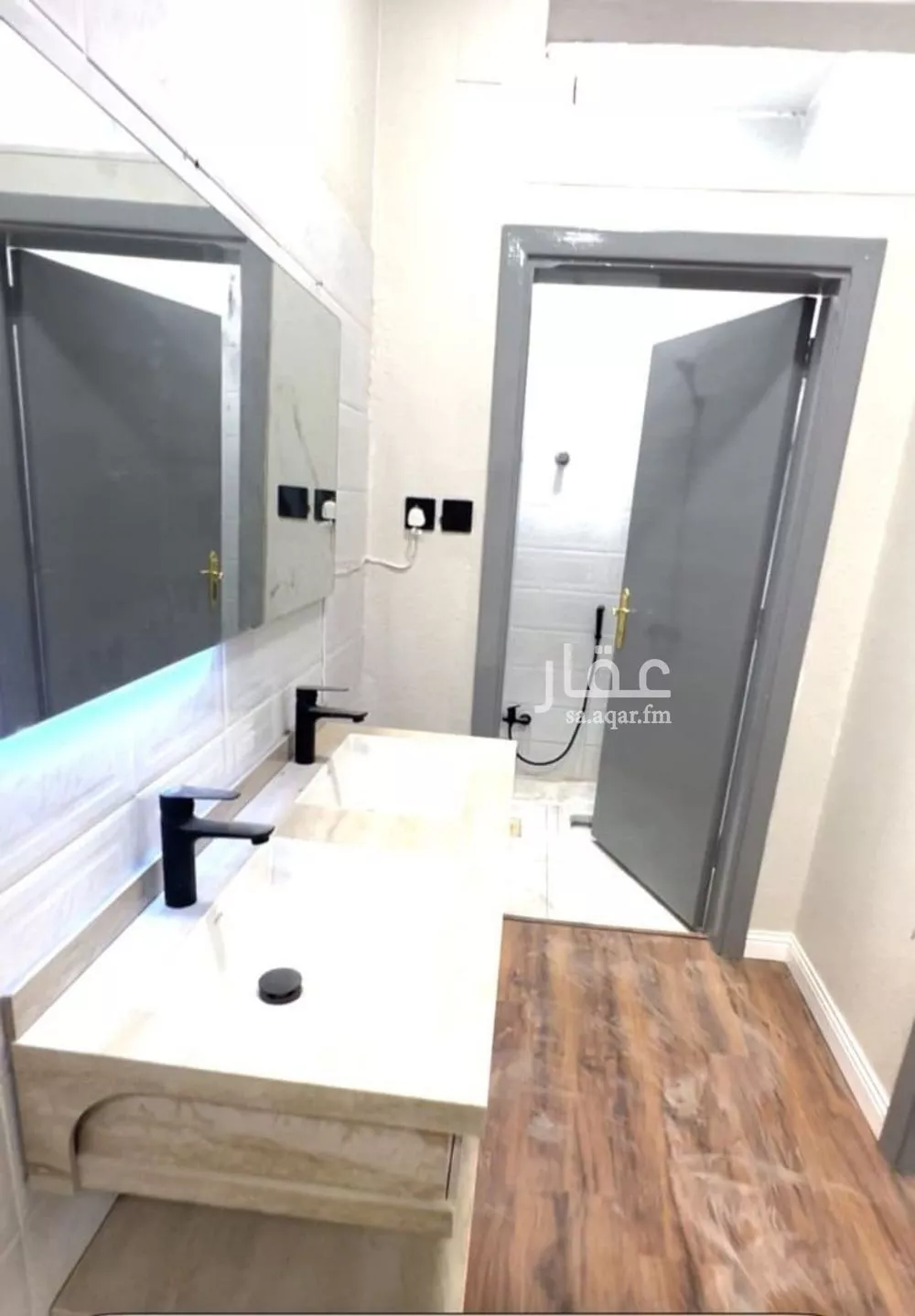 شقة 4 غرف في الزهرة 6