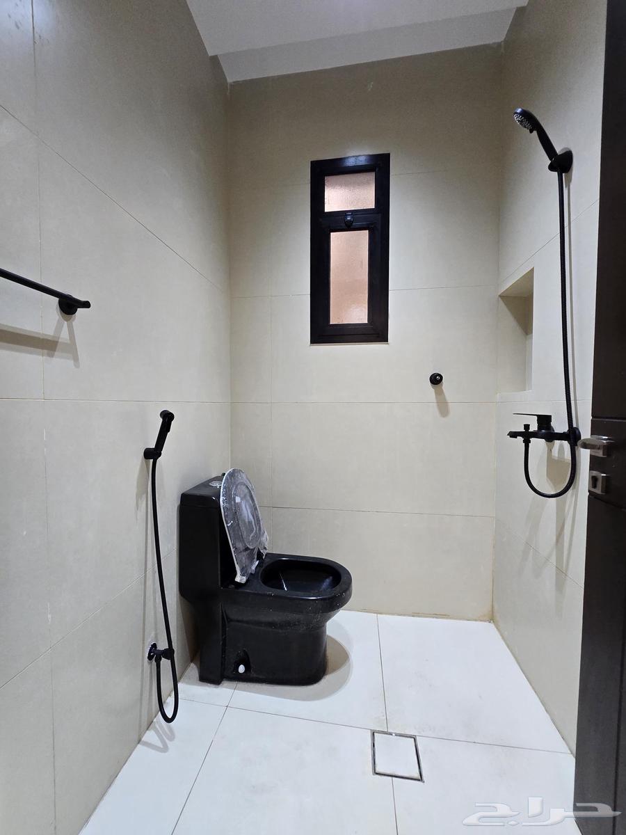 9 bedroom villa in Wali Al Ahd 3