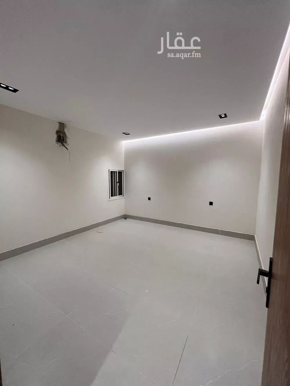 900 sqm building in Dhahrat Al Badiah 11