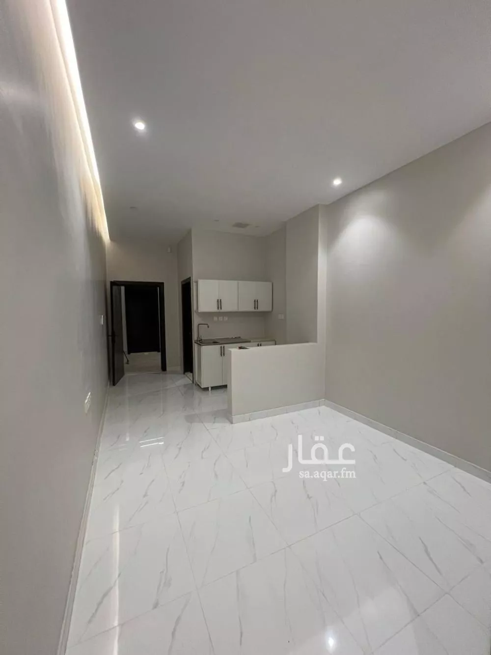900 sqm building in Dhahrat Al Badiah 5