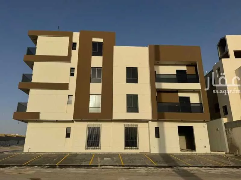 عمارة 1077 م² في الشرق 6